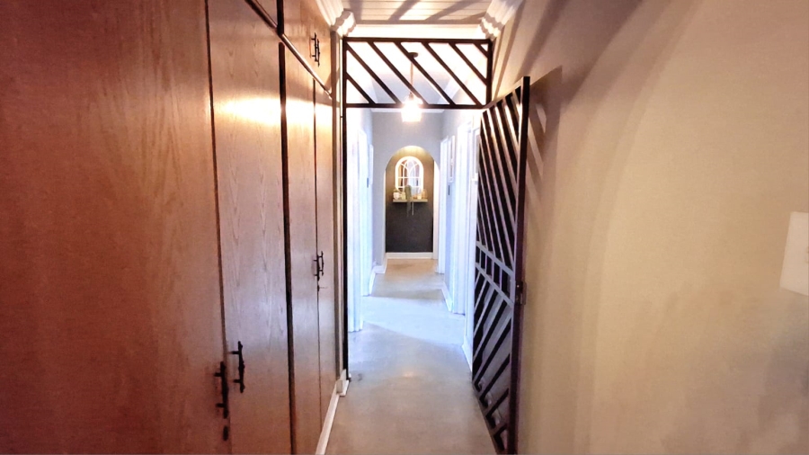5 Bedroom Property for Sale in Vaalpark Free State